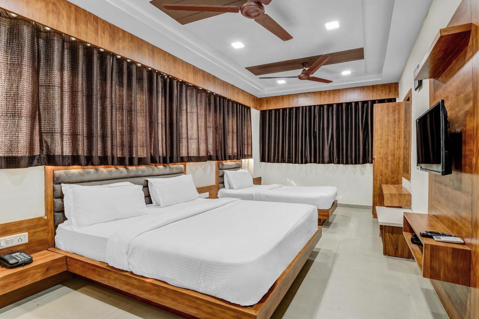 מלון Naroda Capital O Maple View מראה חיצוני תמונה