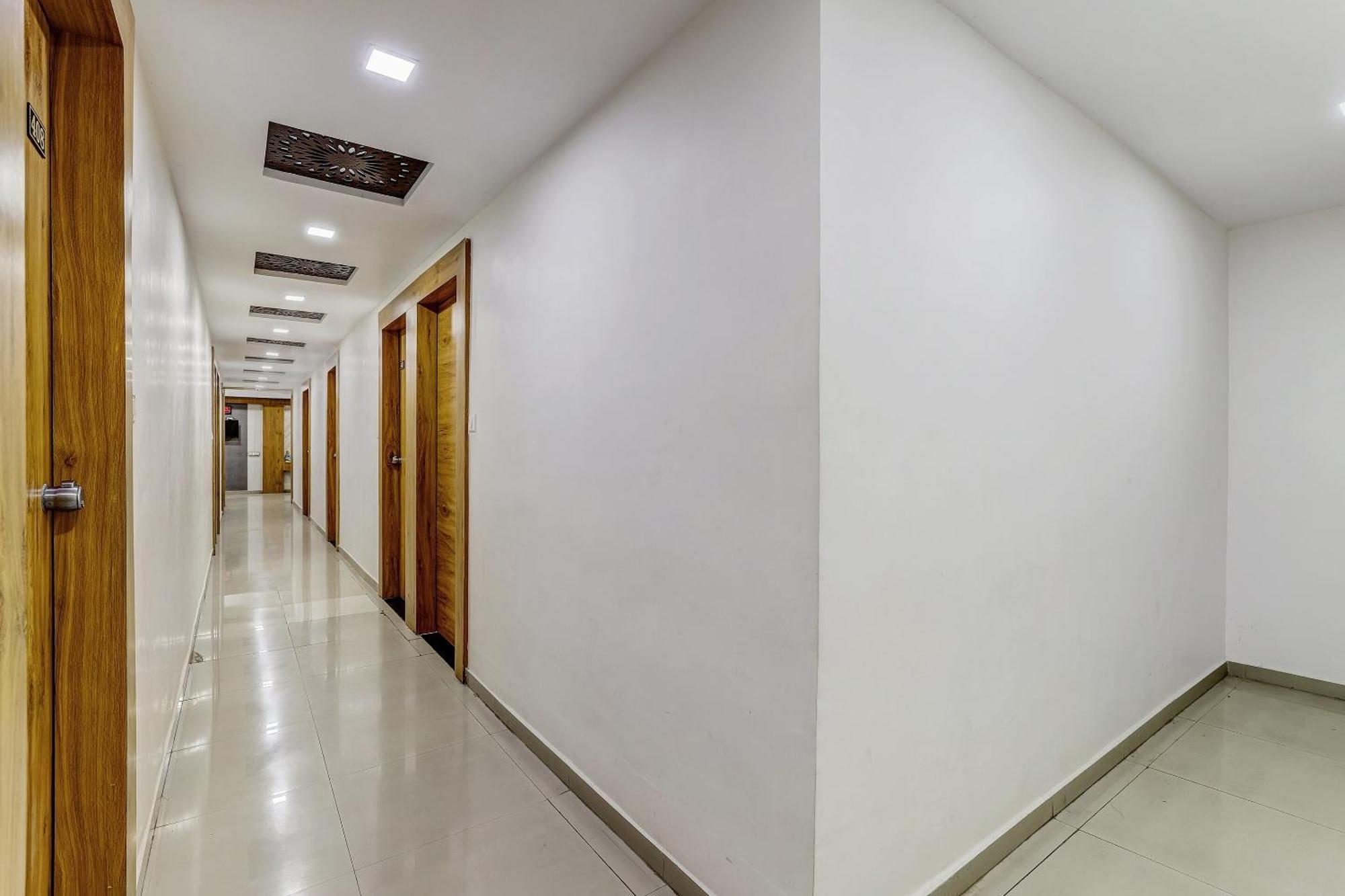 מלון Naroda Capital O Maple View מראה חיצוני תמונה
