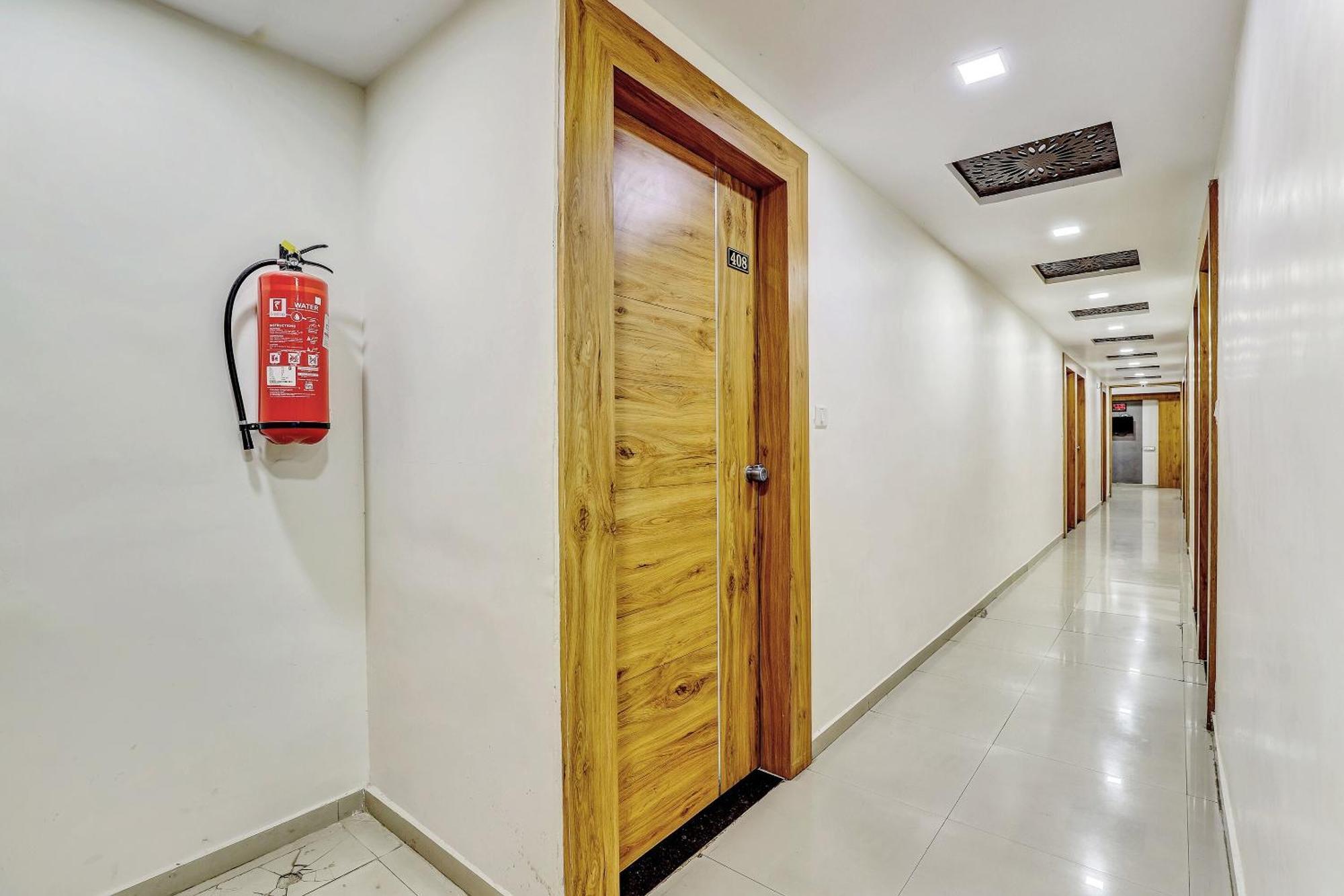 מלון Naroda Capital O Maple View מראה חיצוני תמונה