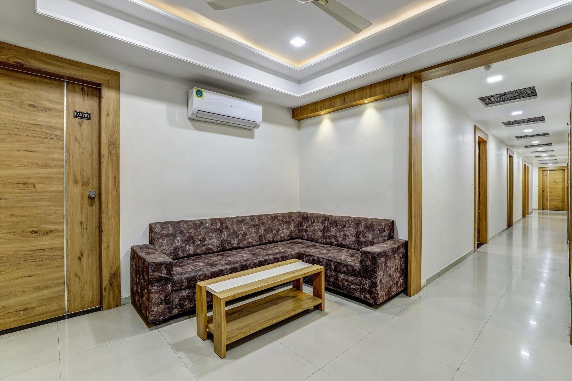 מלון Naroda Capital O Maple View מראה חיצוני תמונה