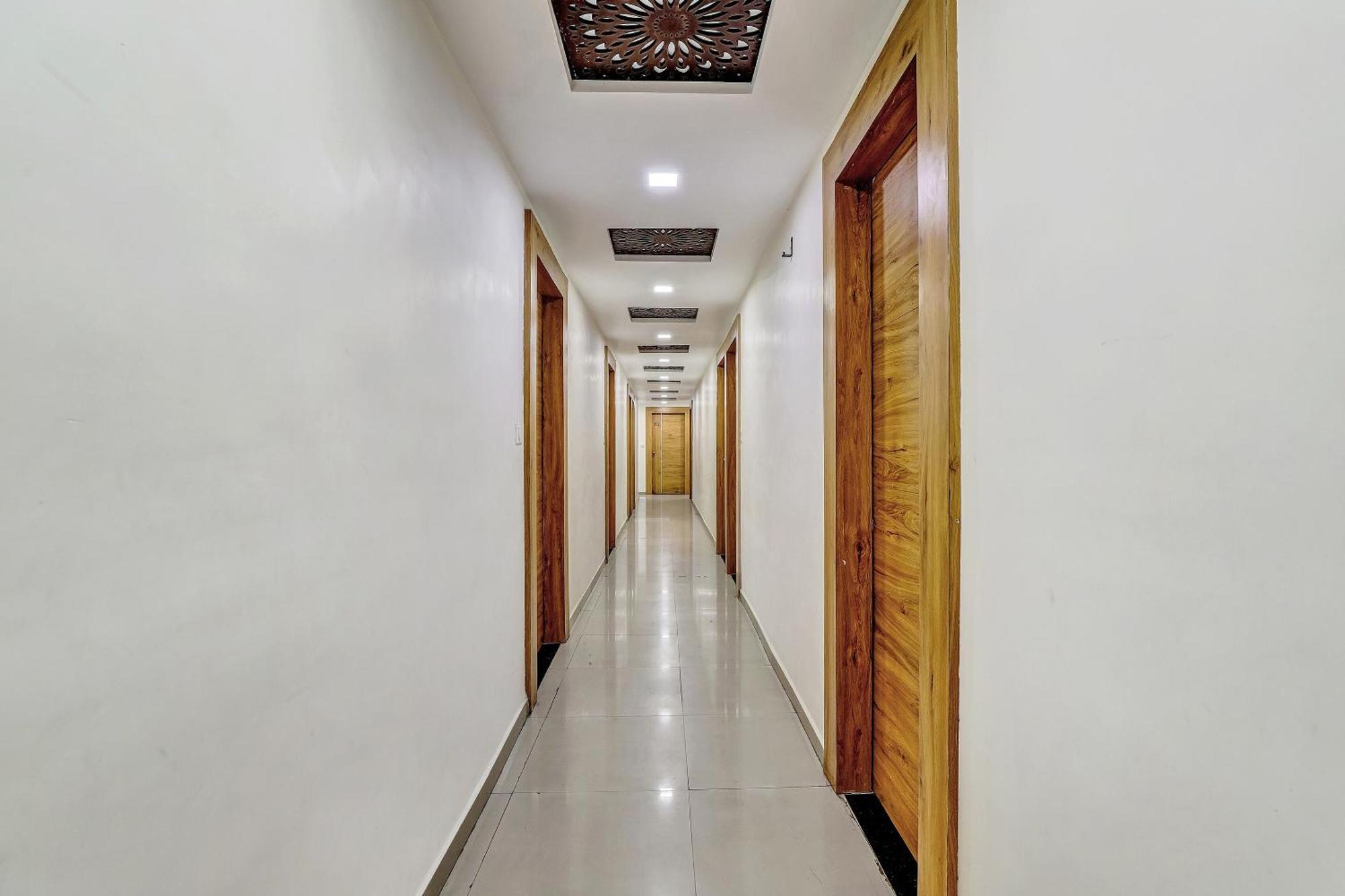 מלון Naroda Capital O Maple View מראה חיצוני תמונה