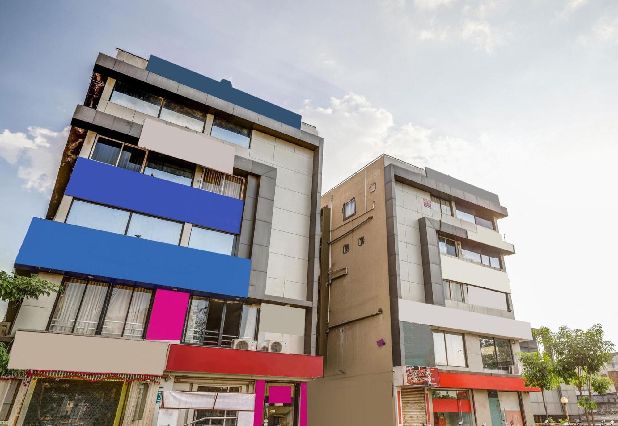 מלון Naroda Capital O Maple View מראה חיצוני תמונה